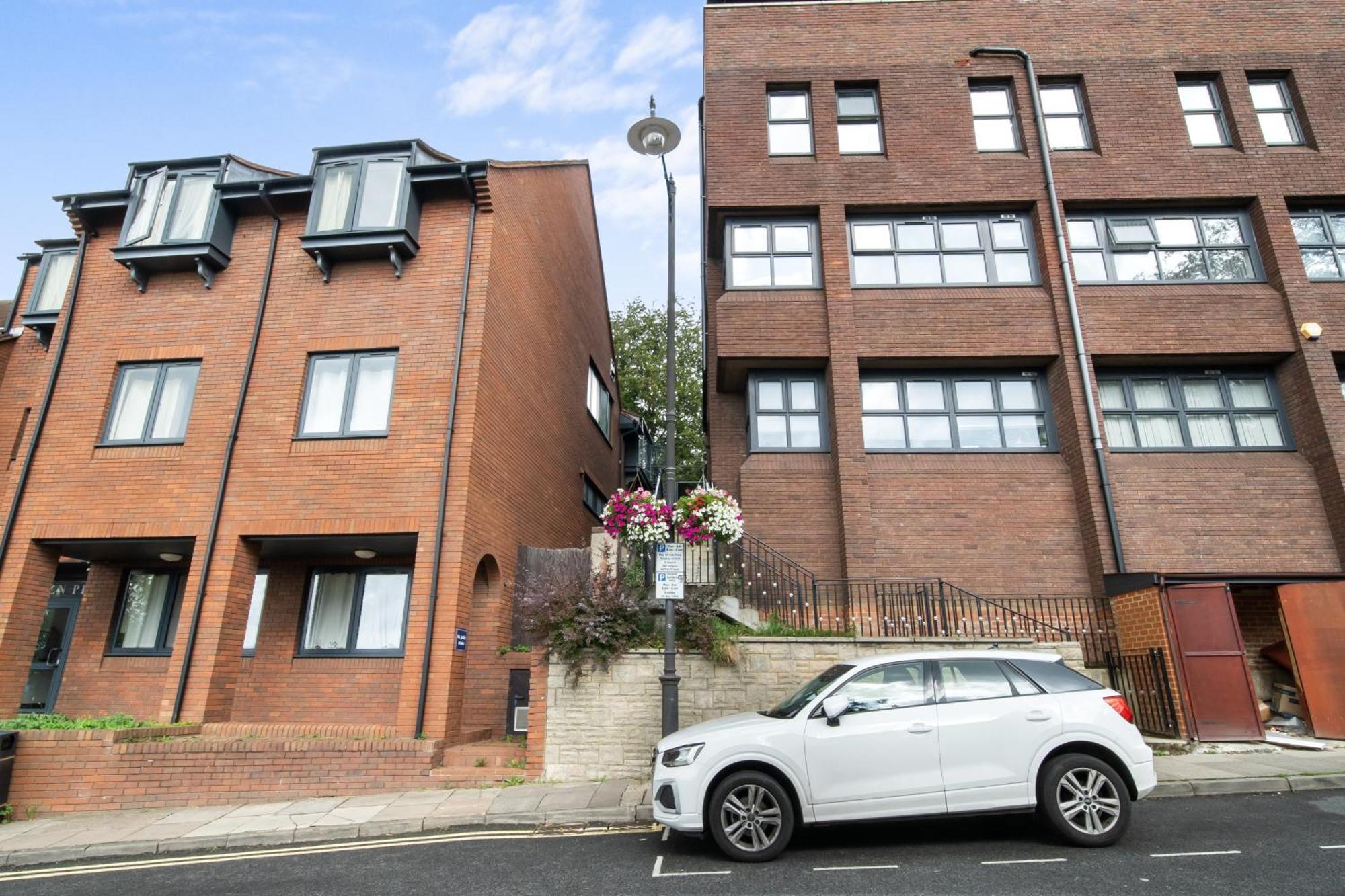 Livestay-Modern Apartments Building In Aylesbury Aylesbury  Buitenkant foto